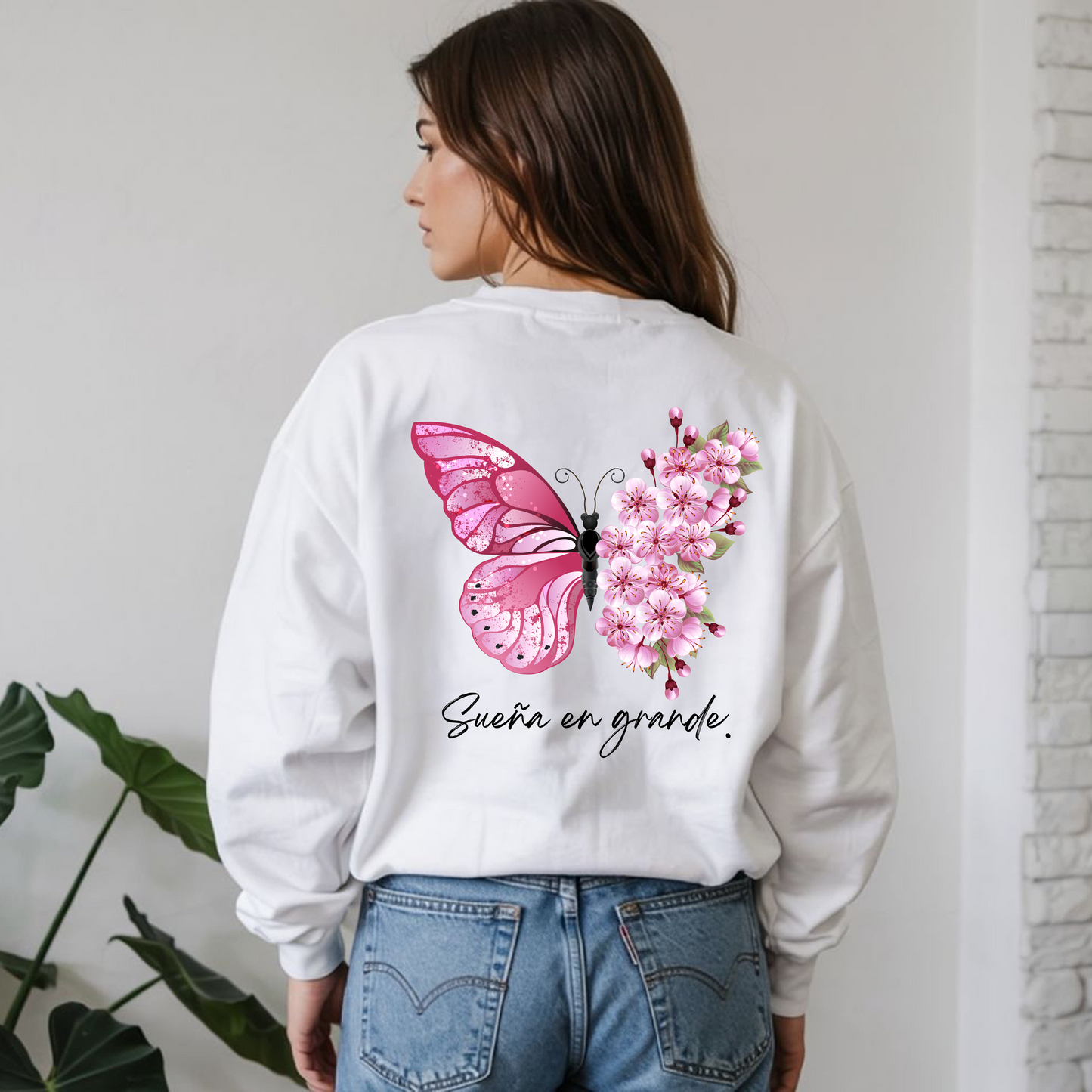 Butterfly Dreams Crewneck Sweatshirt - Sueña en grande